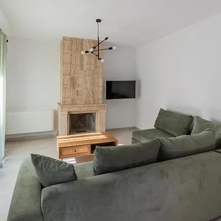 Rhodes Center Apartment